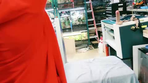 Snapshot of wifen_heels chatting on January 2025 11:58:02 PM WifeNheels online show from January 2025 11:58:02 PM