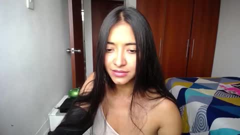 Ilauren online show from February 2026 12:56:02 PM