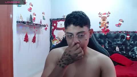 Snapshot of wiilliam_20 chatting on December 2024 02:01:01 PM wiilliam online show from December 2024 02:01:01 PM