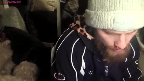 Snapshot of wilclyde1996 chatting on February 2026 06:04:01 PM wilclyde1996 online show from February 2026 06:04:01 PM