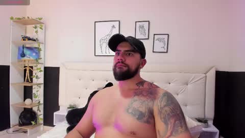 Devon and Chloe online show from March 2025 10:00:02 AM