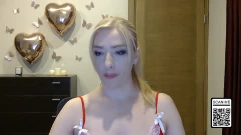 Snapshot of wild_silk_desire chatting on May 2026 05:53:02 PM Alina online show from May 2026 05:53:02 PM