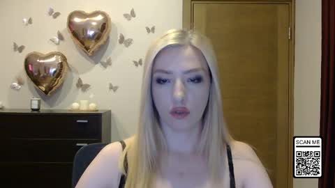 Snapshot of wild_silk_desire chatting on June 2026 03:23:01 PM Alina online show from June 2026 03:23:01 PM