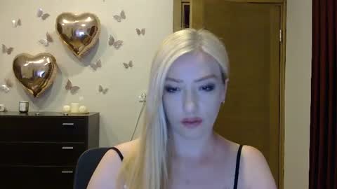 Snapshot of wild_silk_desire chatting on July 2026 05:18:01 PM Alina online show from July 2026 05:18:01 PM
