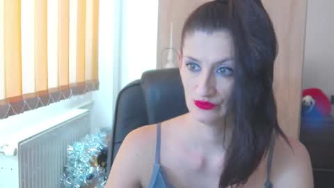 Snapshot of wildbea23 chatting on January 2025 11:21:02 AM Bea online show from January 2025 11:21:02 AM