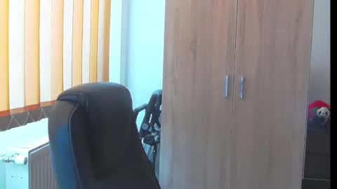 Snapshot of wildbea23 chatting on February 2025 11:17:01 AM Bea online show from February 2025 11:17:01 AM