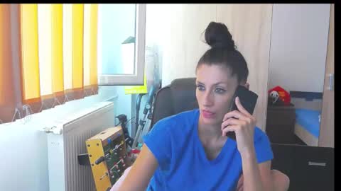 Snapshot of wildbea23 chatting on September 2025 11:23:02 AM Bea online show from September 2025 11:23:02 AM