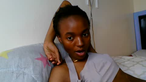Snapshot of wildflowr chatting on June 2026 12:22:01 PM wildflowr online show from June 2026 12:22:01 PM