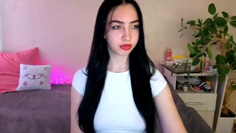 Snapshot of wildkittenx_ chatting on June 2026 04:50:01 AM Alena online show from June 2026 04:50:01 AM