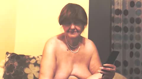 WildRedCat online show from November 2025 09:31:01 PM