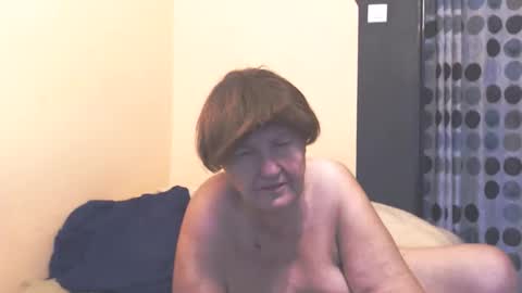 WildRedCat online show from December 2025 11:40:02 AM