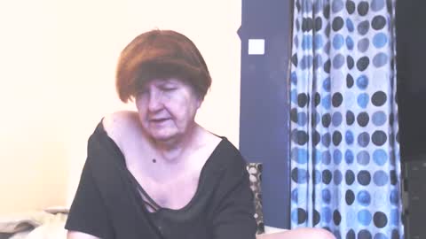 WildRedCat online show from April 2026 11:37:01 AM