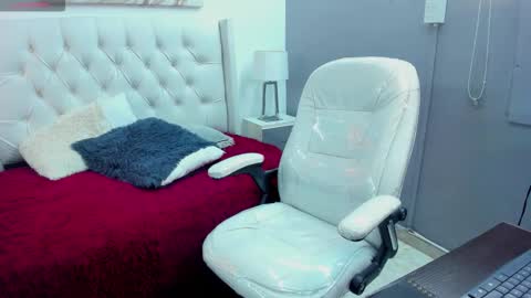 Snapshot of wildthor26 chatting on February 2026 04:52:02 AM wild online show from February 2026 04:52:02 AM