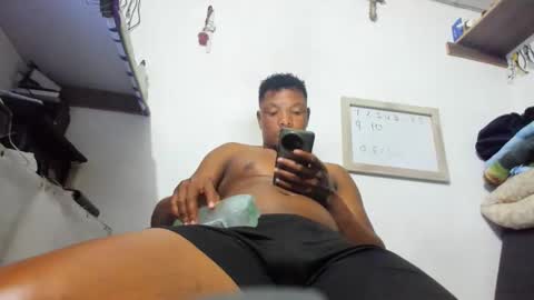 Snapshot of wilfer484725 chatting on May 2026 01:23:01 AM wilfer online show from May 2026 01:23:01 AM