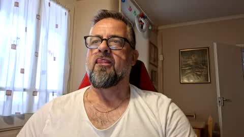 Snapshot of wilhelmus3 chatting on July 2026 01:04:01 PM wilhelmus3 online show from July 2026 01:04:01 PM
