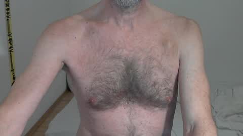 Snapshot of willbillbillwill chatting on April 2026 09:56:01 PM Lilian online show from April 2026 09:56:01 PM