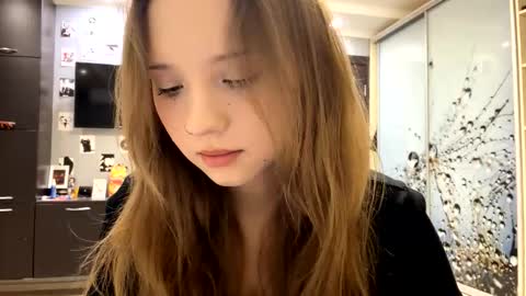 Olivia online show from February 2026 03:43:01 PM