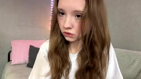 Snapshot of willenasow chatting on May 2026 03:08:01 PM Olivia online show from May 2026 03:08:01 PM