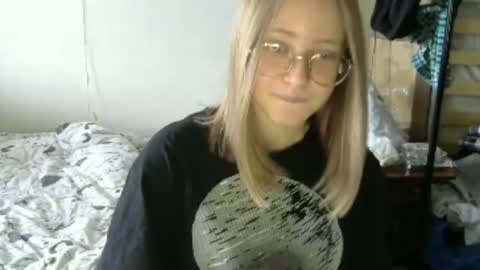 Snapshot of willenasow chatting on July 2026 06:17:02 AM Olivia online show from July 2026 06:17:02 AM