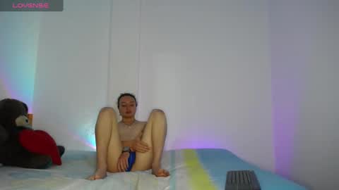 Snapshot of willmonkey chatting on December 2024 12:52:01 AM willmonkey online show from December 2024 12:52:01 AM