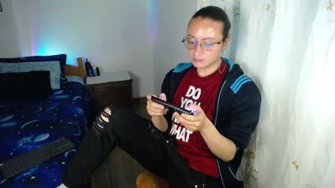 Snapshot of willmonkey chatting on February 2026 05:04:01 AM willmonkey online show from February 2026 05:04:01 AM