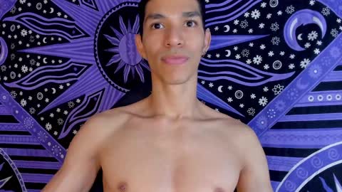 Snapshot of willy_veins chatting on December 2024 05:20:02 AM willy_veins online show from December 2024 05:20:02 AM