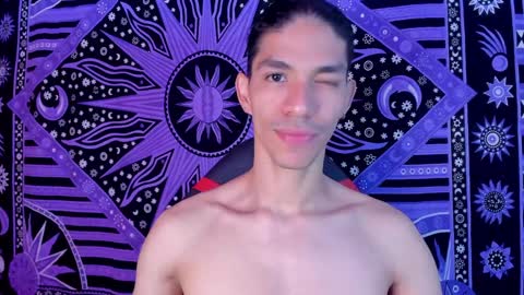 Snapshot of willy_veins chatting on December 2024 08:28:02 PM willy_veins online show from December 2024 08:28:02 PM