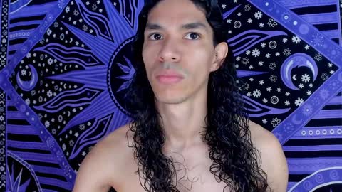 Snapshot of willy_veins chatting on January 2025 12:15:02 PM willy_veins online show from January 2025 12:15:02 PM