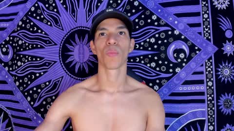 Snapshot of willy_veins chatting on January 2025 02:46:01 PM willy_veins online show from January 2025 02:46:01 PM