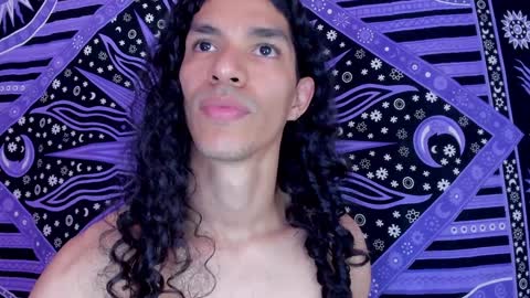 Snapshot of willy_veins chatting on January 2025 04:37:01 PM willy_veins online show from January 2025 04:37:01 PM