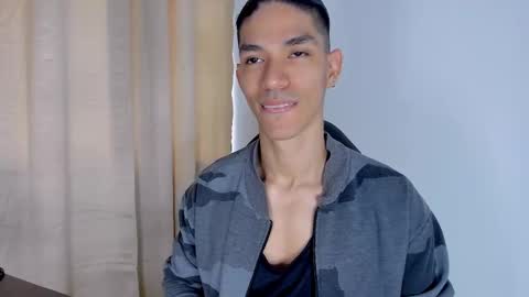 Snapshot of willy_veins chatting on February 2025 01:05:01 PM willy_veins online show from February 2025 01:05:01 PM