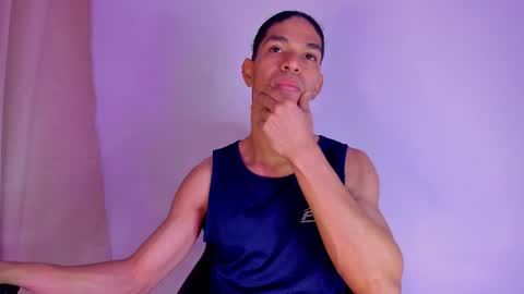 Snapshot of willy_veins chatting on February 2025 12:05:02 PM willy_veins online show from February 2025 12:05:02 PM