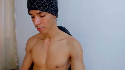 Snapshot of willy_veins chatting on March 2025 02:12:02 PM willy_veins online show from March 2025 02:12:02 PM