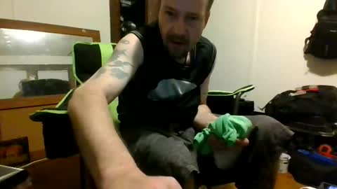 willydogg83 online show from March 2026 06:18:02 AM