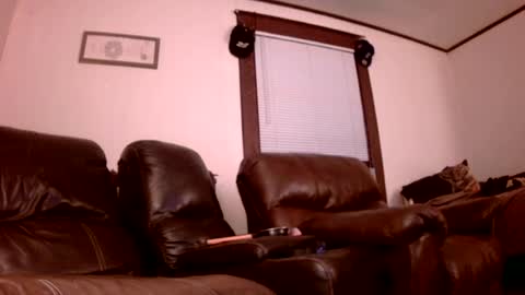 Snapshot of willydogg83 chatting on June 2026 02:03:01 AM willydogg83 online show from June 2026 02:03:01 AM