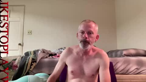 Snapshot of willylikestoplay74 chatting on December 2024 04:30:02 AM Twisted Will online show from December 2024 04:30:02 AM