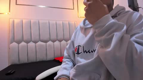 Snapshot of win_mds chatting on February 2026 12:59:02 PM Winn online show from February 2026 12:59:02 PM