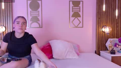 Snapshot of winchester_hanna chatting on February 2026 04:27:02 AM Winchester Hanna online show from February 2026 04:27:02 AM