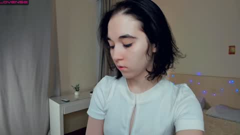 Amalia and Mia online show from January 2025 07:11:01 AM