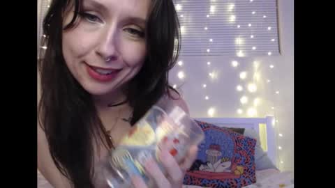 Eevie online show from March 2025 04:12:02 AM