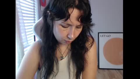 Eevie online show from September 2025 11:52:01 PM