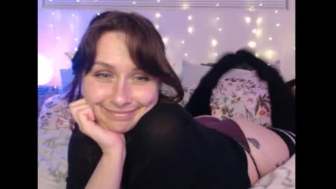 Eevie online show from December 2025 01:24:02 AM