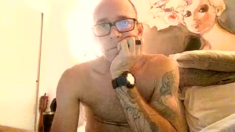 wingnutt765733498294 online show from April 2026 06:51:02 AM