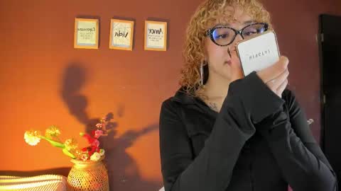 Snapshot of wini_fer chatting on November 2025 12:27:02 PM Wini Fer online show from November 2025 12:27:02 PM