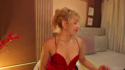 Snapshot of wini_fer chatting on April 2026 01:11:01 PM Wini Fer online show from April 2026 01:11:01 PM