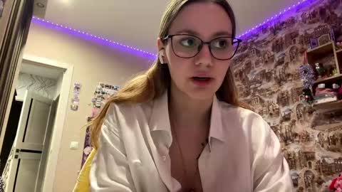 Alya online show from May 2026 08:47:02 PM