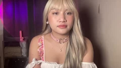 Snapshot of winterkissesx chatting on August 2026 07:27:01 PM Winter online show from August 2026 07:27:01 PM
