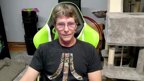 wirehead1970 online show from October 2025 02:12:02 AM
