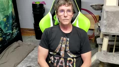 wirehead1970 online show from October 2025 04:29:02 PM