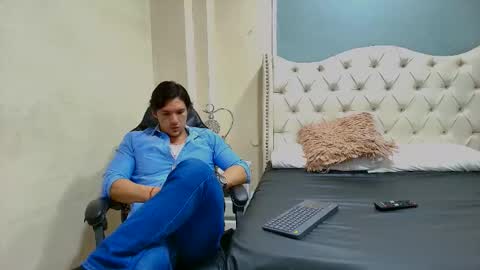 Snapshot of wiston_cox chatting on February 2026 12:44:02 PM Wiston online show from February 2026 12:44:02 PM